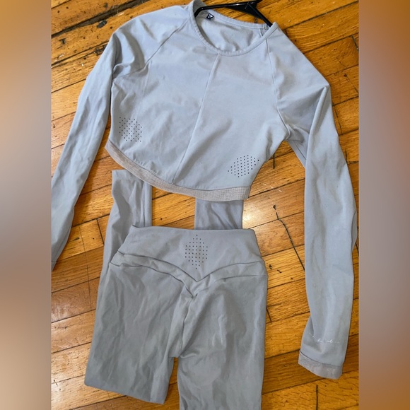 Whitney Simmons gray set Gymshark - Picture 1 of 1